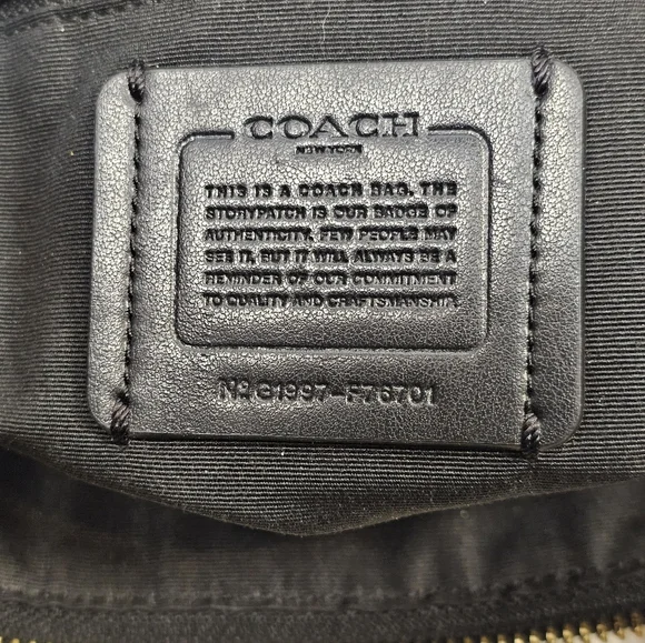 Coach Pebbled Leather Jes Tote F76701 Zip Tote Bag – Black & Gold Authenticated - Picture 10 of 10